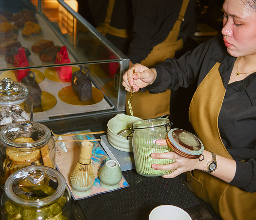 Choosing Between a Coffee Franchise and an Independent Café Business for a More Strategic Path to Coffee Entrepreneurship